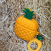 obal na airpods oranzovy ananas