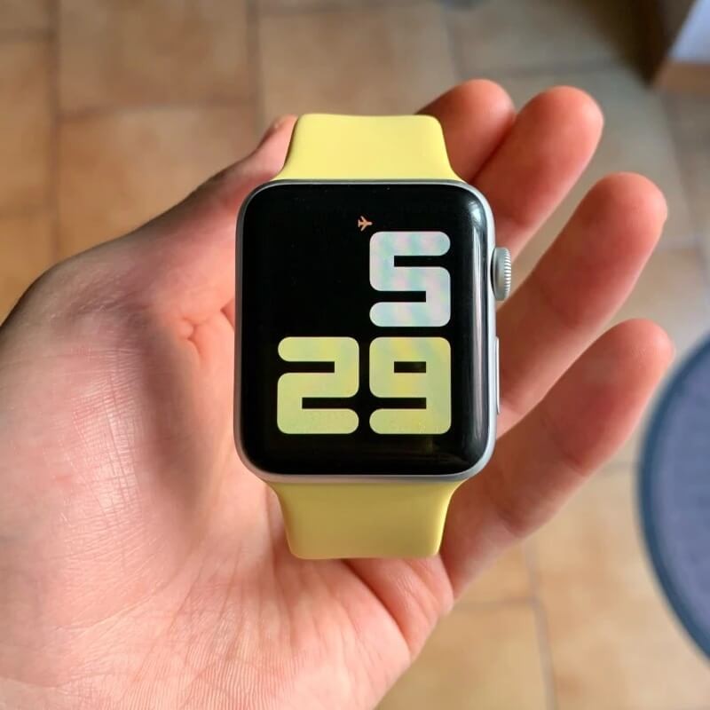 reminek na apple watch zluta barva