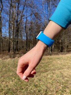 modry silikonovy reminek na apple watch 7 41