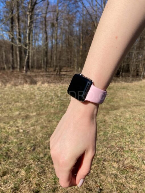 silikonovy baby pink reminek na apple watch 5