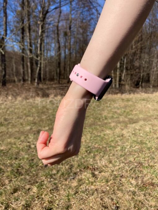 silikonovy baby pink reminek na apple watch 7