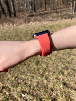 silikonovy reminek na apple watch 7 peach