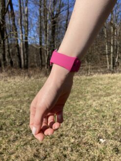 silikonovy ruzovy reminek na apple watch 45