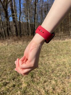svetle cerveny silikonovy reminek na apple watch 7 41