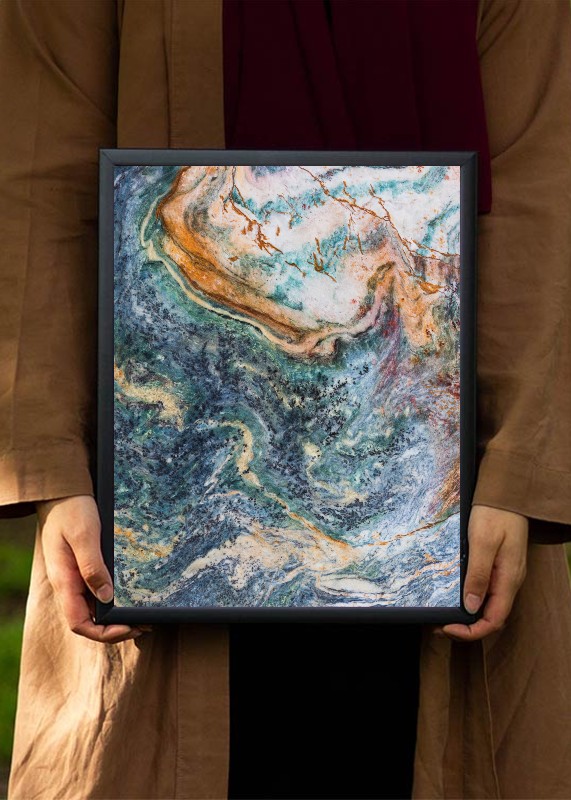 plakat s motivem typhaeno